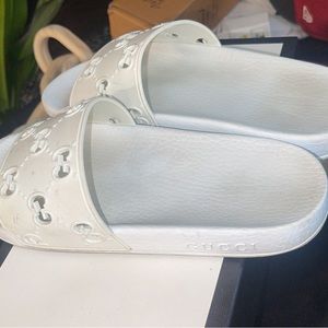 Used Gucci White Slides